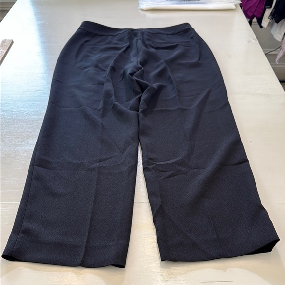 J. Crew Crepe straight-leg cropped pant Size 6 - Picture 13 of 13